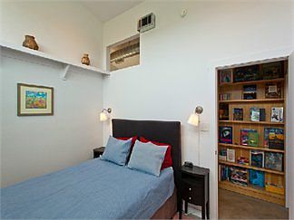 3rd image of 304 Crooked Oak Trl