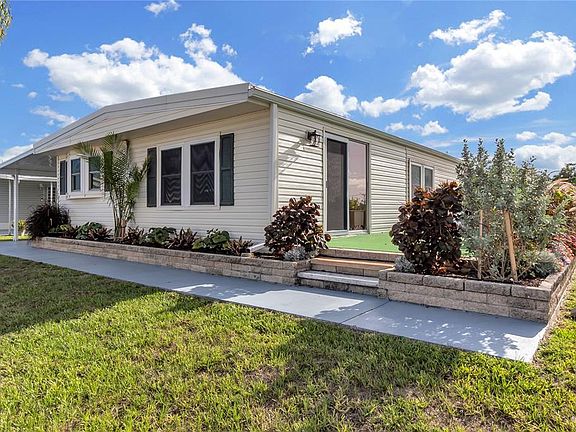 4th image of 1535 45TH AVENUE DRIVE E