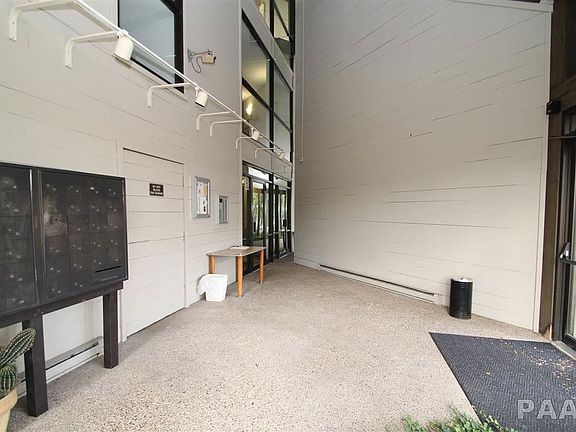 4th image of 2601 W Willowlake Dr APT 3
