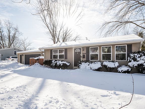 3rd image of 1866 Endicott Cir