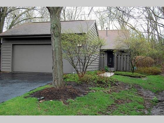 1st image of 46 Lakewood Cir