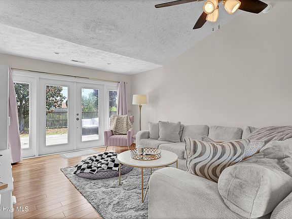 3rd image of 2617 Ashby Drive