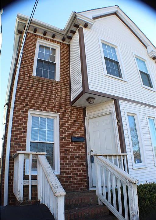 1st image of 609 Dinwiddie St
