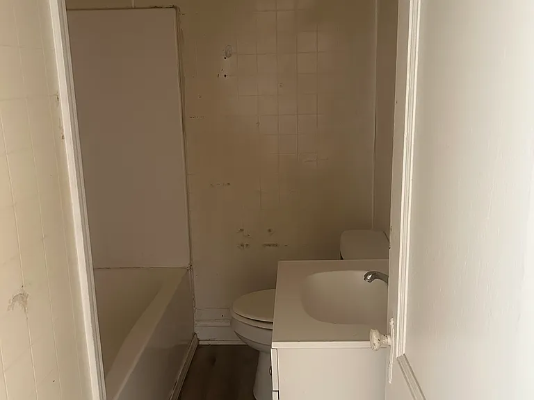 3325 Forrest Ave — Photo 3