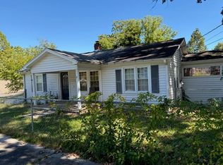 360 Stepp Ave, Hendersonville, NC 28739