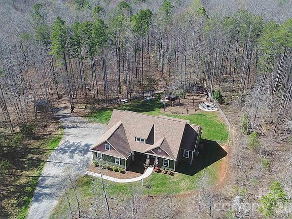 4th image of 211 Holly Ridge Rd