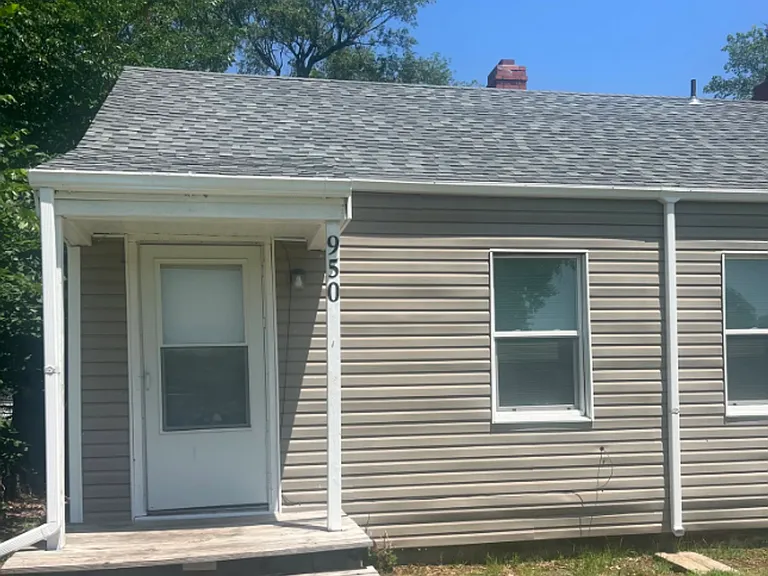 950 N Glendale St — Photo 2