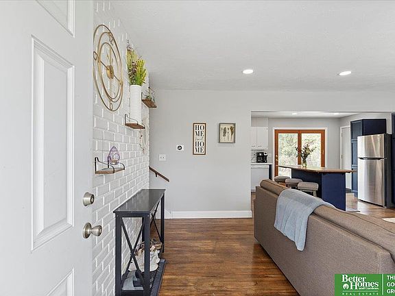 3rd image of 1722 N 110th Ave