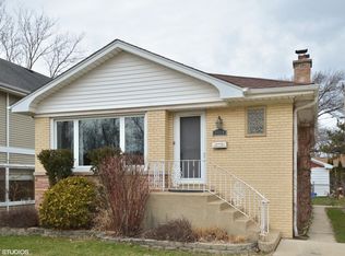 6714 W Harts Rd, Niles, IL 60714