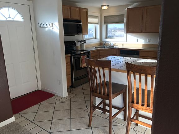 5th image of 120 Norgren Rd APT C