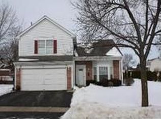 665 Cypress Bridge Rd, Lake Zurich, IL 60047