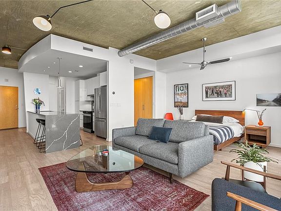 5th image of 943 Peachtree St NE Unit 1414