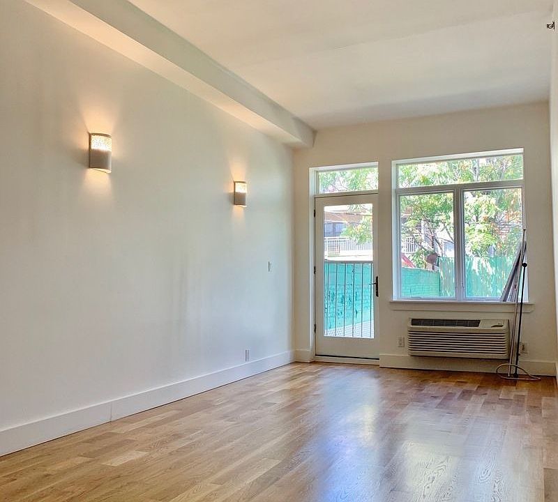 1st image of 91 Varet St #4M