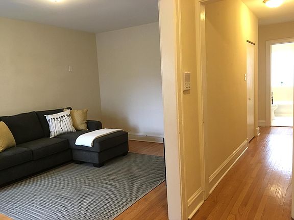 2nd image of 6203 N Claremont Ave APT 3