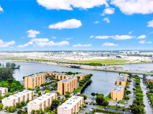 4715 NW 7th St APT 110-2, Miami, FL 33126