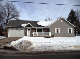 1504 Spencer St, Grinnell, IA 50112