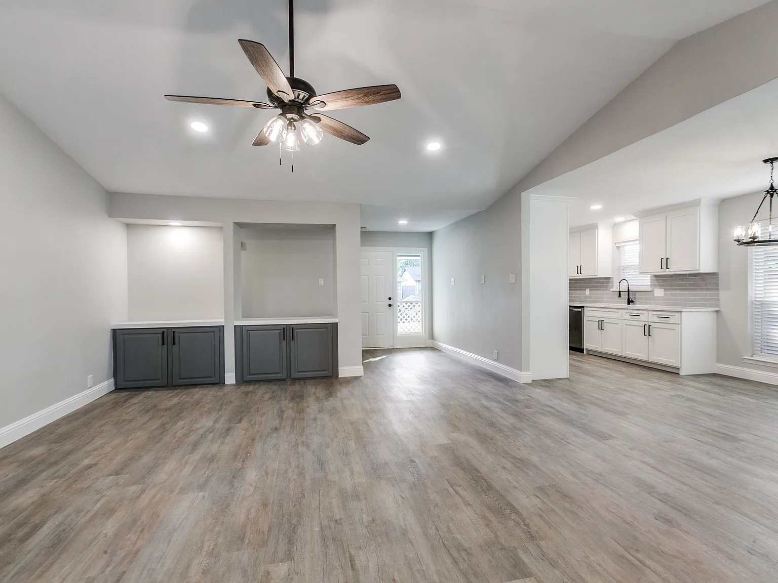 4 bed, 1950 sqft, $2,395 — Photo 4