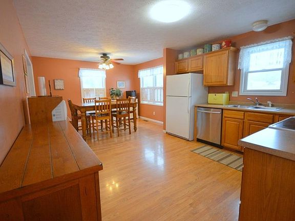 2nd image of 58185 Lyndzi Ln