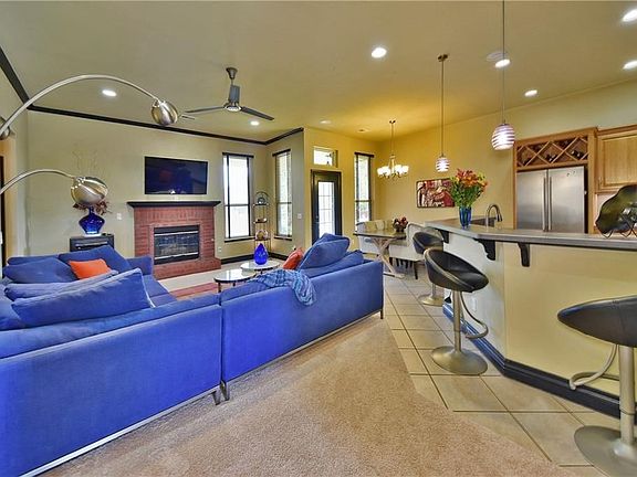 Living room with Smartstrand carpet with lifetime warranty against stains.