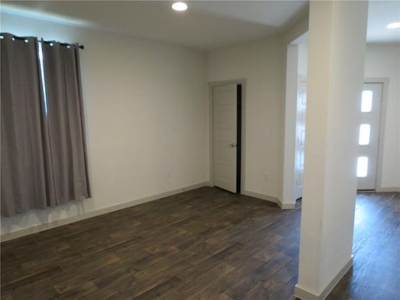 5th image of 4604 Oxgang Dr