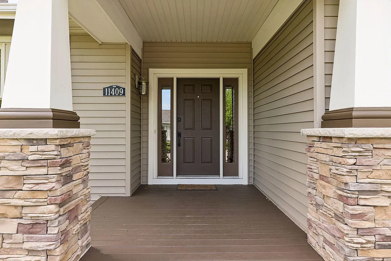 5 bed, 2483 sqft, $3,350 — Photo 4