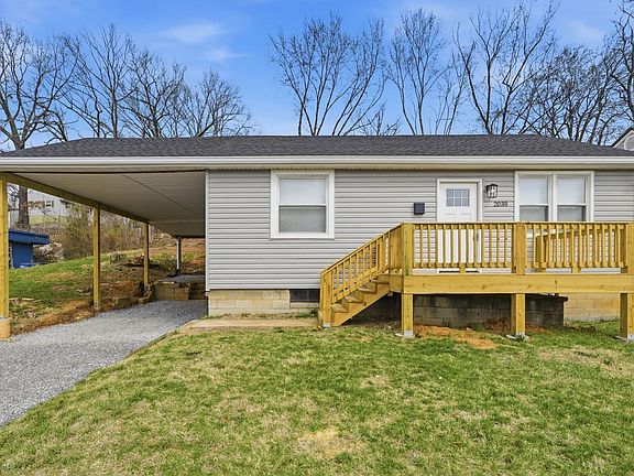 3rd image of 2038 W Stone Dr