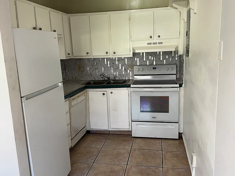 2918 Funston St #32 — Photo 1