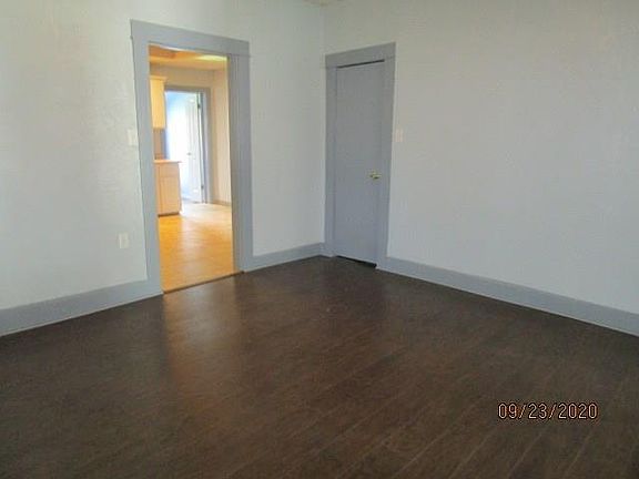 4th image of 1049 Poplar St