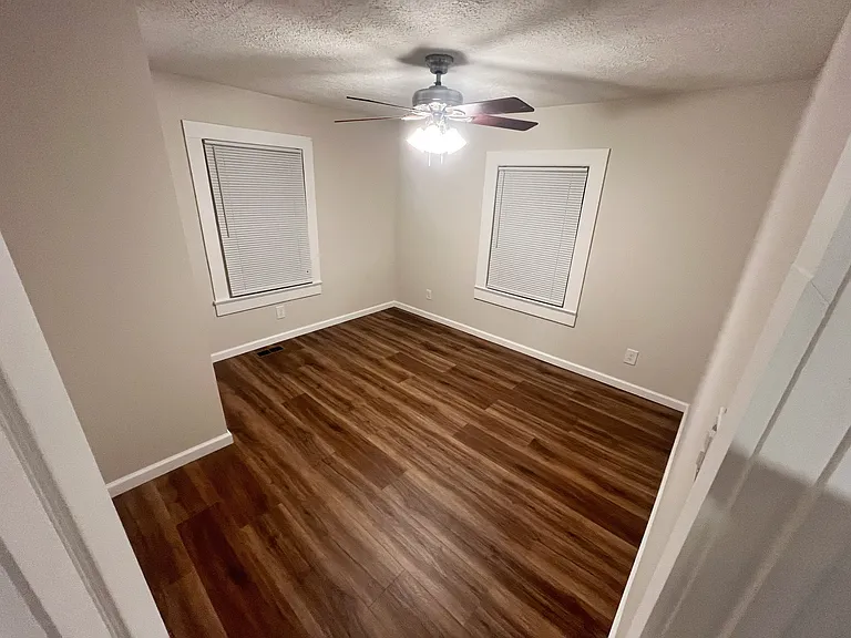 115 Oakdale St — Photo 5