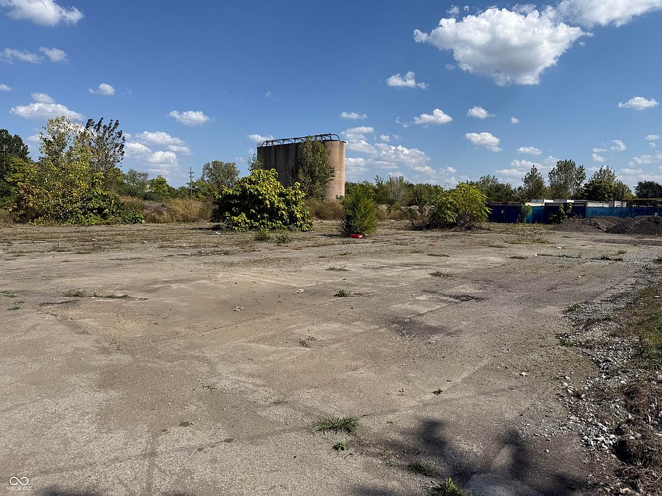 2nd image of 1200 E 26th St