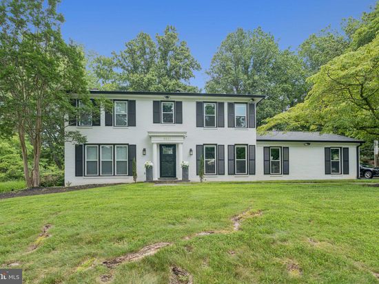 9621 Trailridge Ter, Potomac, MD 20854