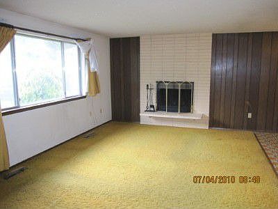 Living Room w/Fireplace