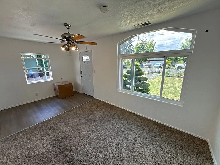 3810 Mahrt Ave SE — Photo 5
