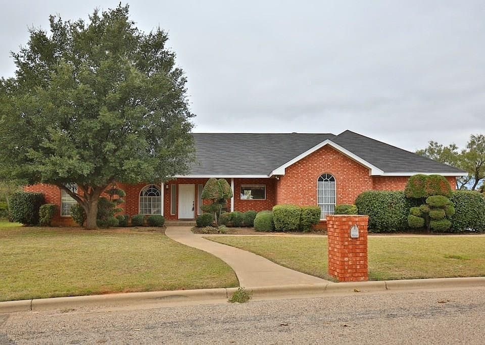 1st image of 2534 Lincoln Dr