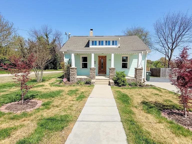 321 Bledsoe Ave — Photo 2