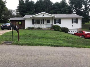 411 Morgantown Ave, Barnesville, OH 43713