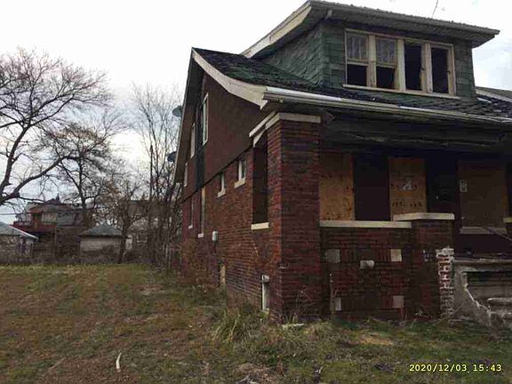 7559 E Robinwood