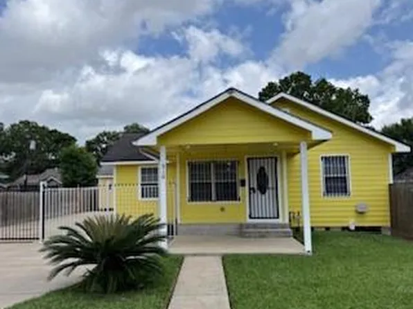 310 W Houston Ave, Pasadena, TX 77502