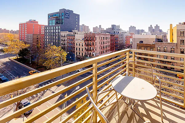 Rented by Compass | media 17