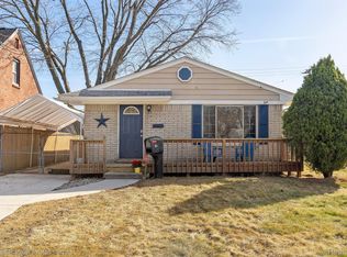 921 Mace Ave, Madison Heights, MI 48071