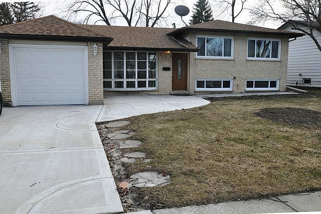 1st image of 749 Debra Dr