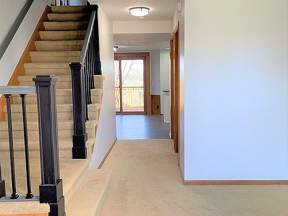 3rd image of 1418 N 158th Ave