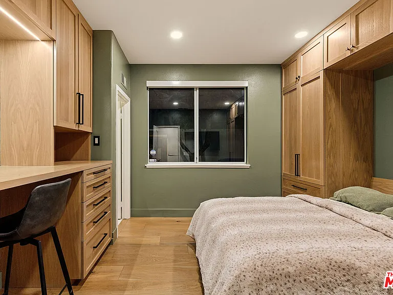 22303 Dunmore Dr — Photo 26