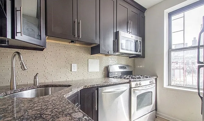 Rented by Real Broker NY LLC | media 22