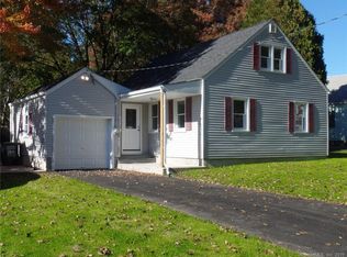 193 Pilgrim Rd, Bridgeport, CT 06610