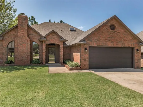 1809 Courtney Ln, Edmond, OK 73013