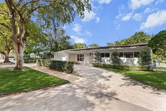 1021 Matanzas Ave