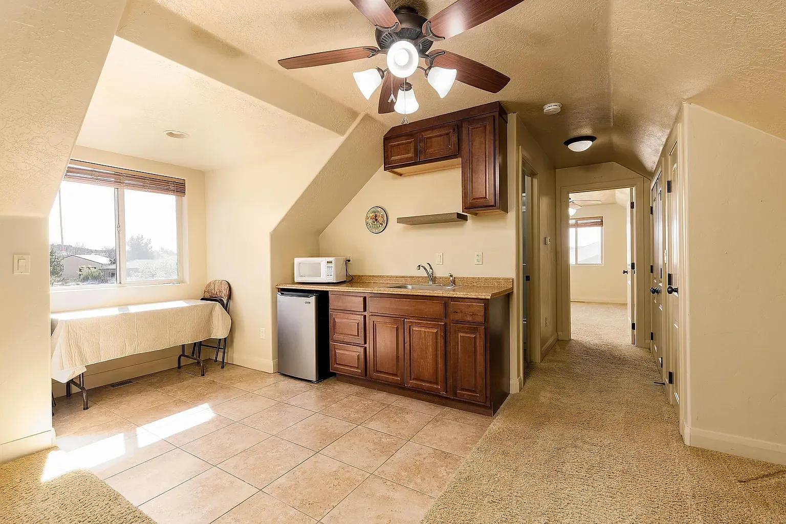 1 bed, 600 sqft, $1,050 — Photo 4