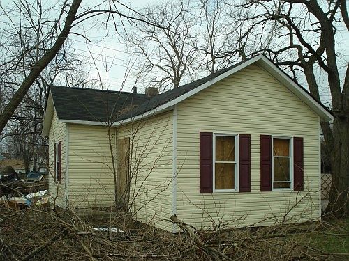 5th image of 2721 E 3rd St