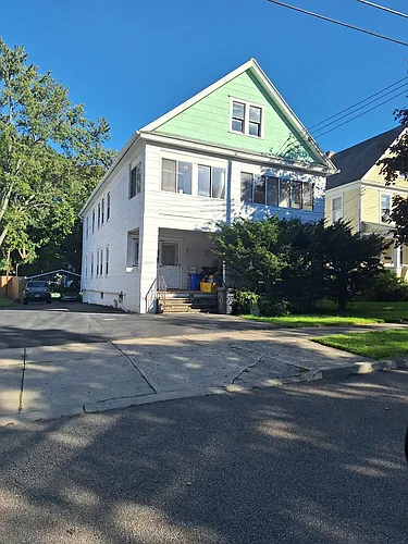 34 Roosevelt Ave #1 Photo 1